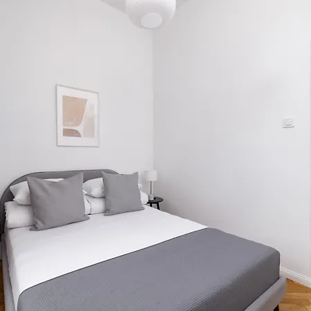 2-bedroom With Balcony - Dluga 65 Kraków