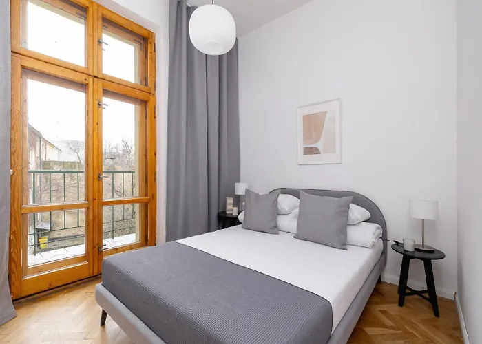 Διαμέρισμα 2-bedroom With Balcony - Dluga 65